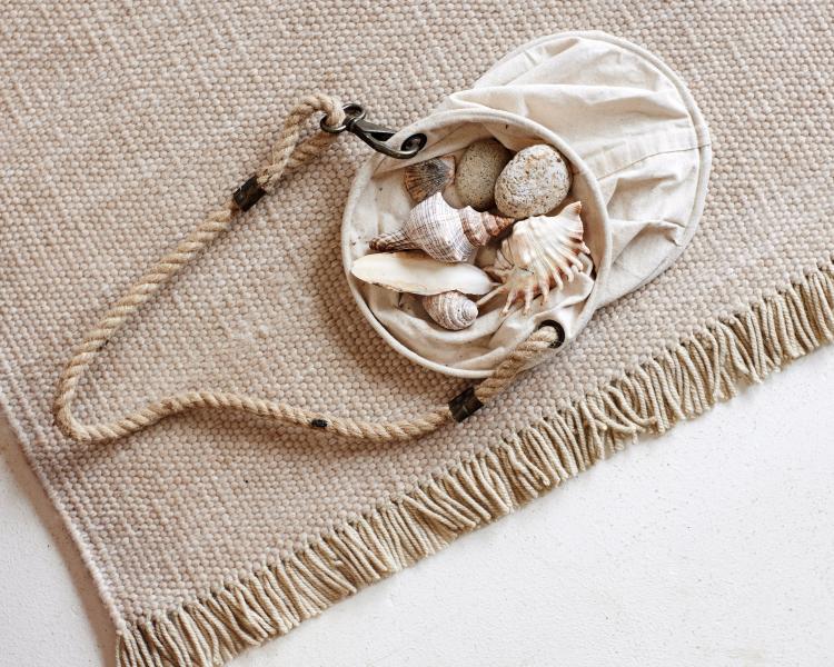 Beach house rugs deals