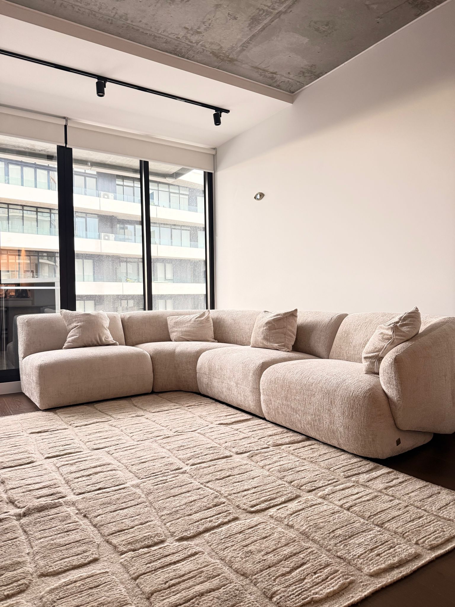 Mikke Beige