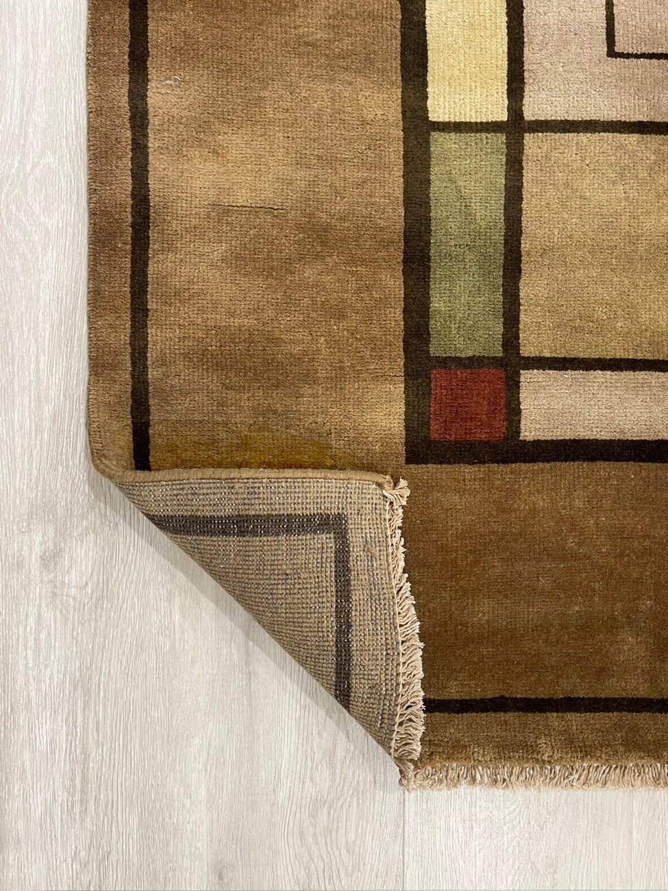 Beige::Image4